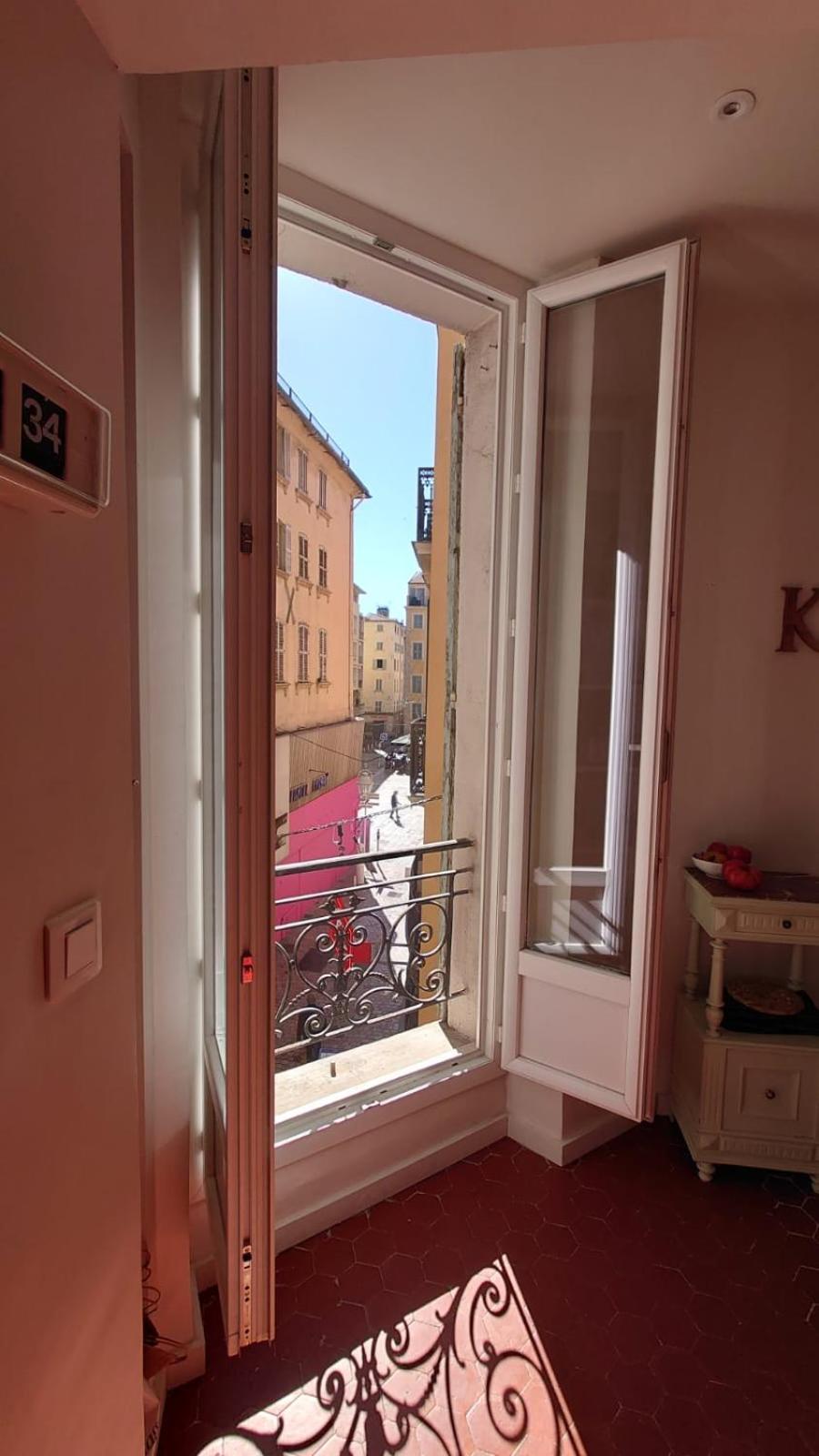 Appartement De Charme - Wifi - Centre Historique Toulon Exterior photo